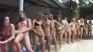 किंकी विद्यार्थी चिक जुलै ब्लोजॉब देतो