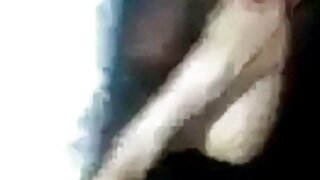 आकर्षक किन्नर प्लॅम कठोर आणि रसाळ डिकला धक्का देत आहे