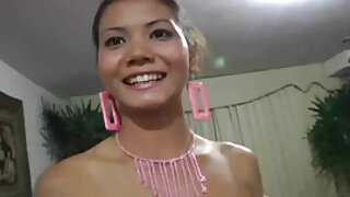 अतृप्त श्यामला Dana DeArmond आजूबाजूला सर्वोत्तम blowjobs देते