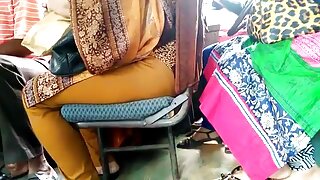 सडपातळ जवळजवळ शीर्षक गोरा डोके कुत्रा शैली fucked करणे undresses